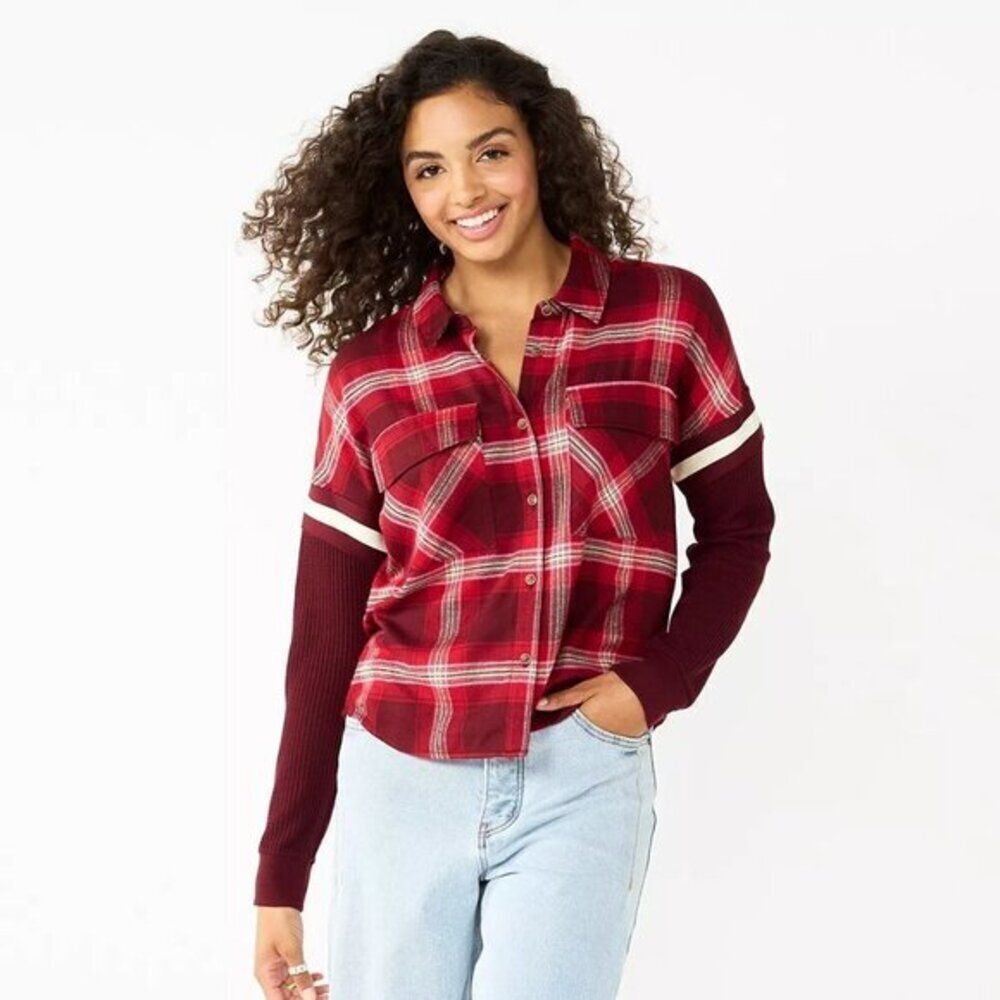 SO Juniors' Women's Red Flannel Print Knit Sleeve Shirt